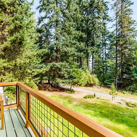 Tall Cedars Cabin By The Water